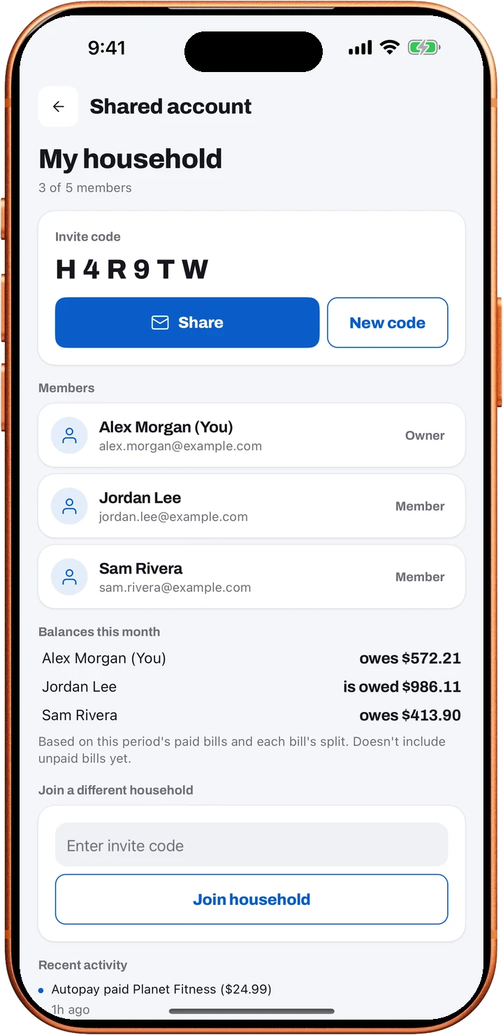 Loulen's shared household with members, an invite code and each person's balance